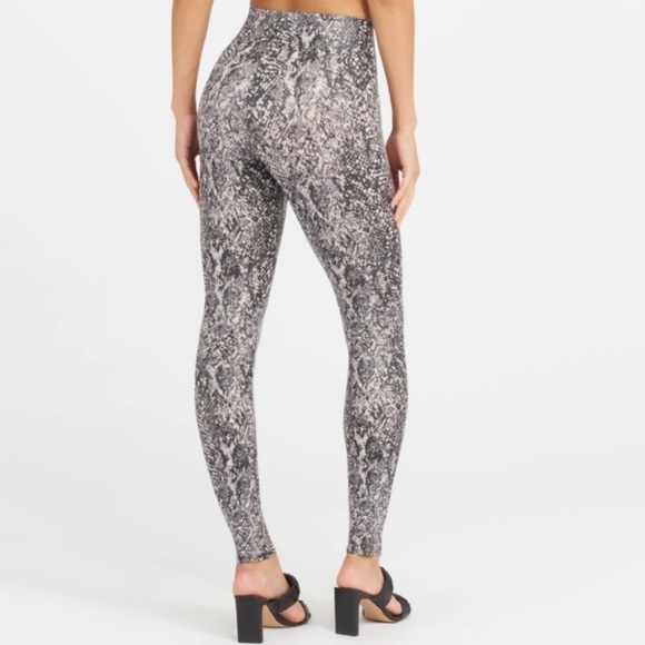 NWT Spanx Faux Leather Snakeskin Shine High Waisted Leggings - Picture 4 of 9